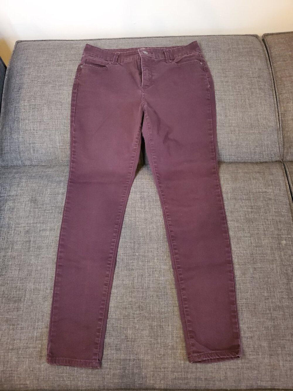 St. John's Bay Skinny Leg Size 10